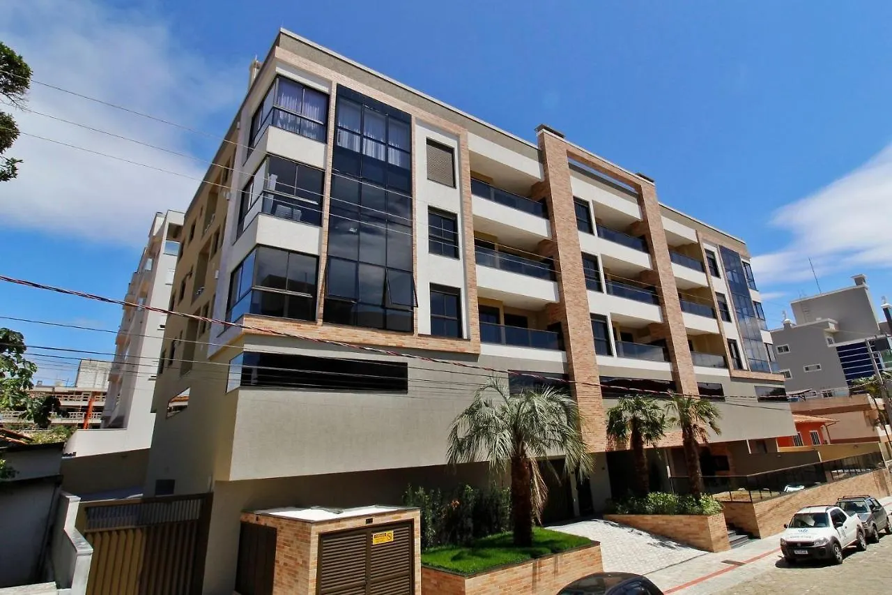 1090 Finamente Decorado 03 Suites Na Praia De Бомбиньяс Апартаменты